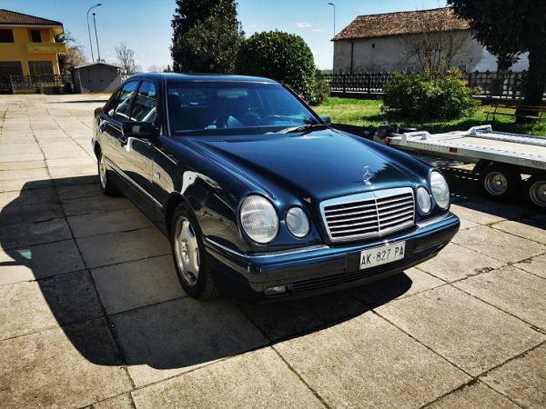 Mercedes-Benz 320 E 1996 135373
