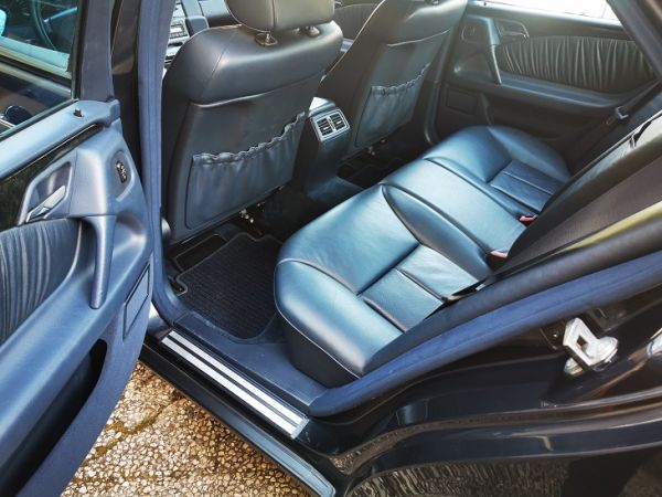 Mercedes-Benz 320 E 1996 135379