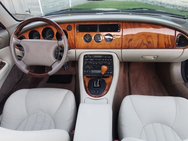 Jaguar XKR 1998 135850