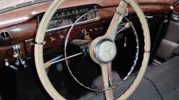 Mercedes-Benz 220 S 1959 134799