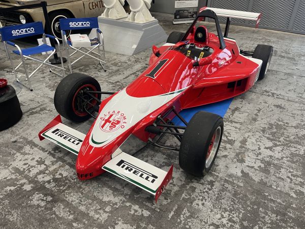 Alfa Romeo Formula Boxer 1987 135044