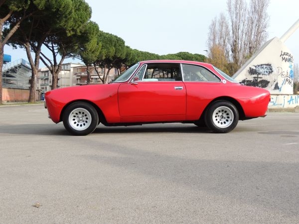Alfa Romeo 2000 GT Veloce 1973 135979