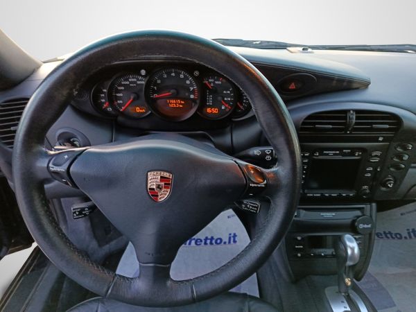 Porsche 911 Carrera 4S 2002 135410