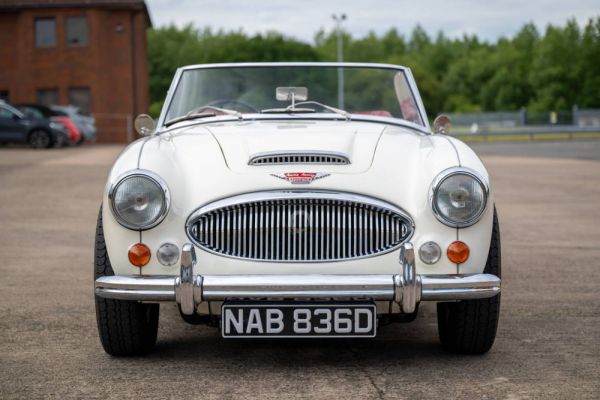 Austin-Healey 3000 Mk III (BJ8) 1966 11877