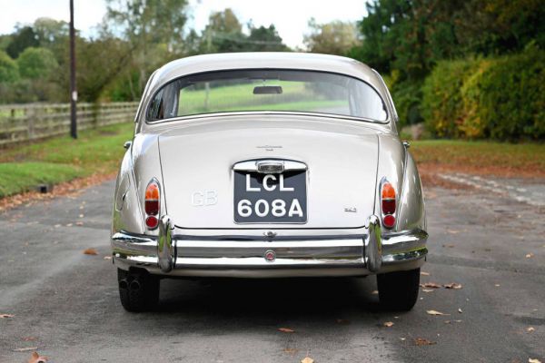 Jaguar Mk II 3.8 1963 11930