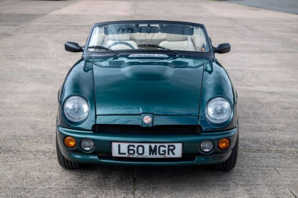 MG RV8 1993