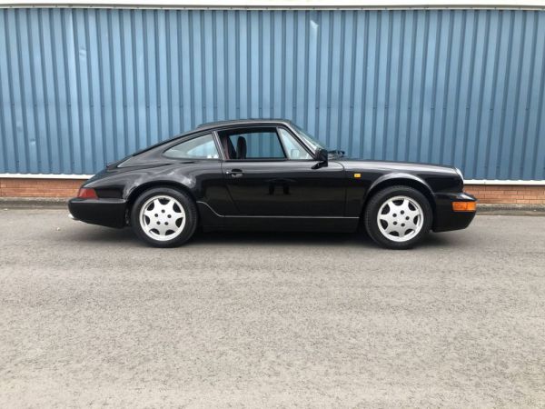 Porsche 911 Carrera 2 1990