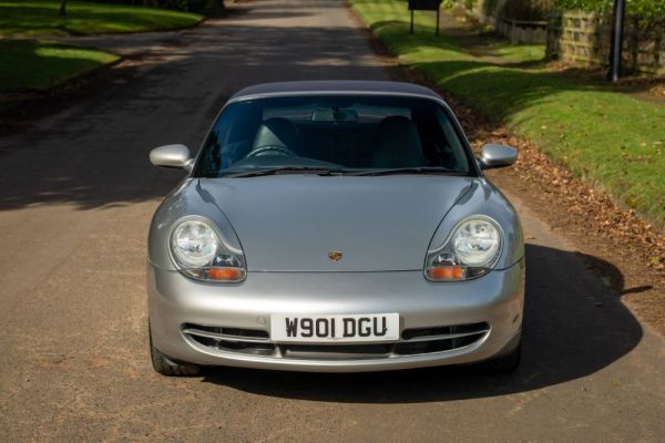 Porsche 911 Carrera 4 2000 114689