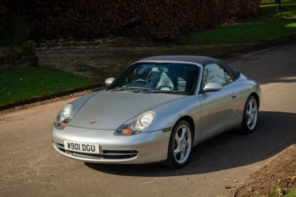 Porsche 911 Carrera 4 2000 114690