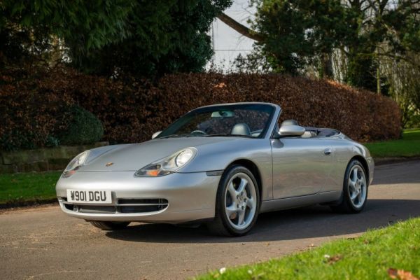 Porsche 911 Carrera 4 2000 114698