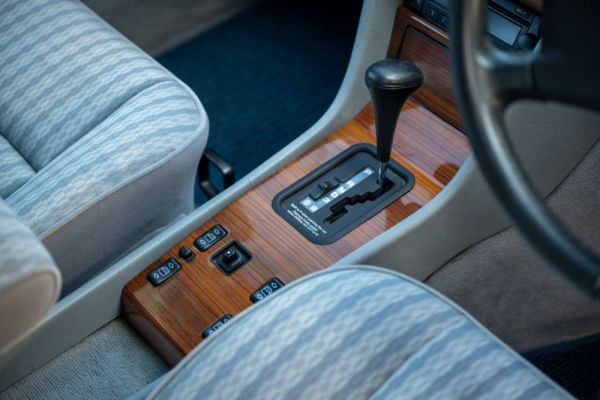 Mercedes-Benz 230 TE 1990 120216