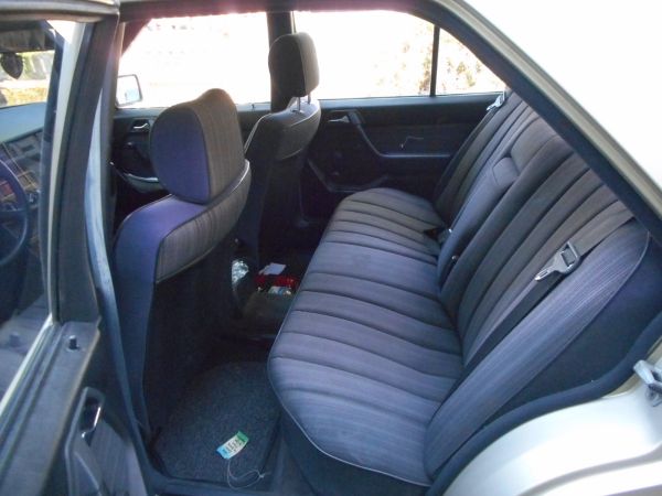 Mercedes-Benz 260 E 1985 135719