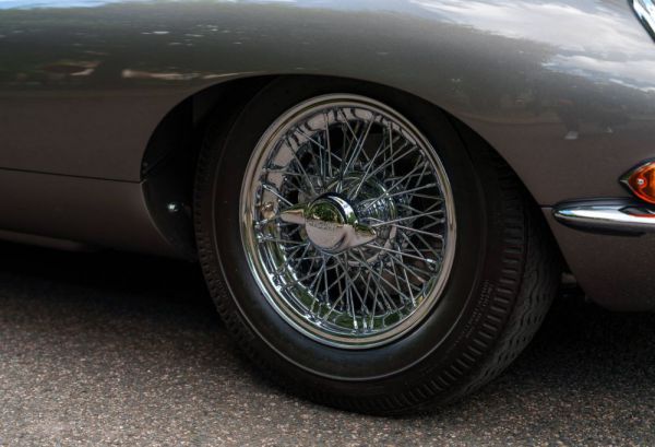 Jaguar E-Type 4.2 1965 13763