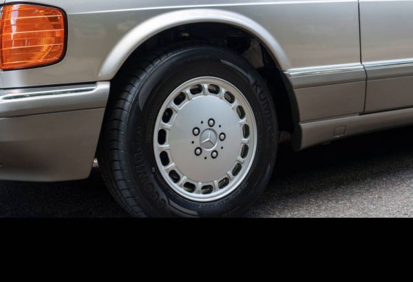 Mercedes-Benz 560 SEL 1986 13805