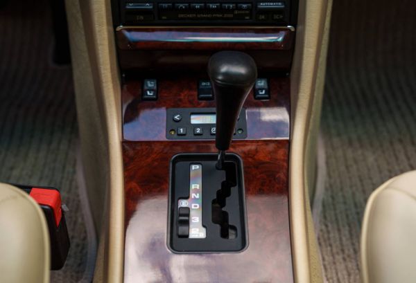 Mercedes-Benz 560 SEL 1986 13812