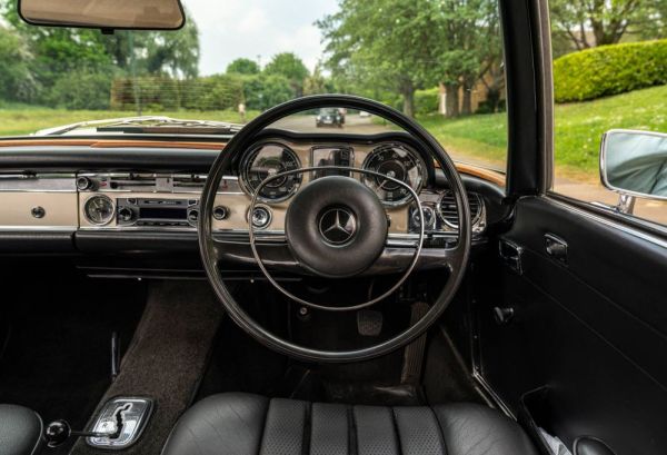 Mercedes-Benz 250 SL 1967 118923