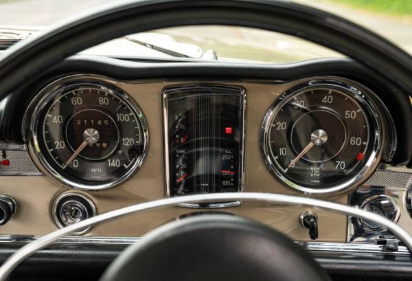 Mercedes-Benz 250 SL 1967 118924
