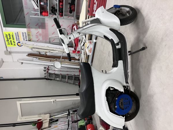 Piaggio Vespa 50 Special V5B 1981 135918