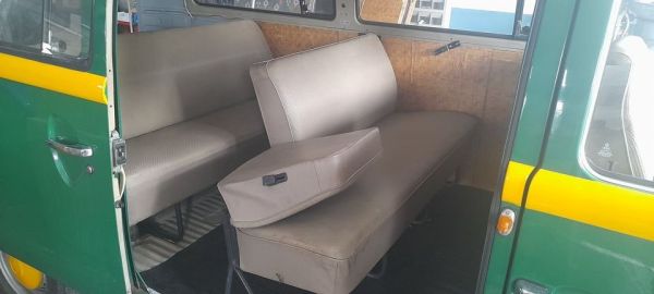 Volkswagen T2a minibus 1975 135747