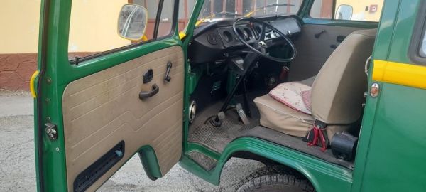 Volkswagen T2a minibus 1975 135749