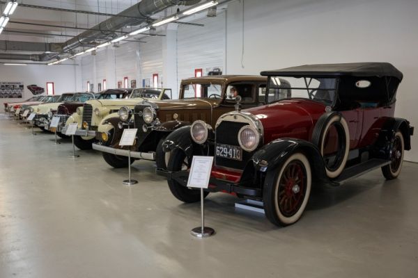 Cadillac Eldorado Corvertibile 1954 136011