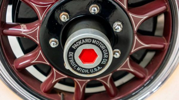 Packard Standard Eight 833 1931 62434